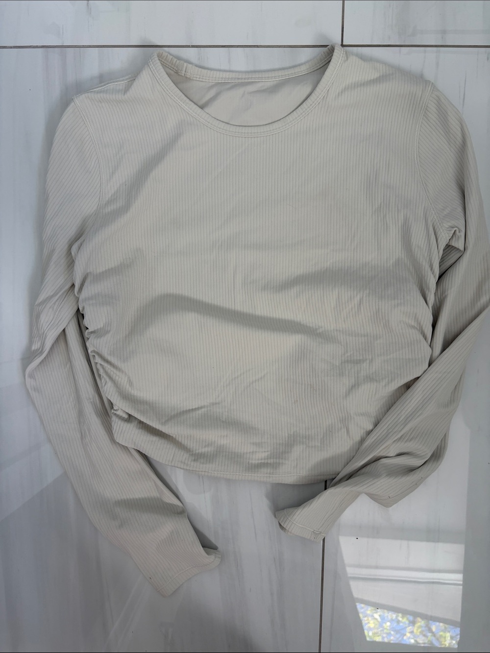 lululemon Long Sleeve Ruched Side Ribbed Top - bone size 8 - Picture 2 of 3